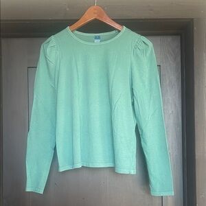 Long sleeved green shirt with pintucked shoulders